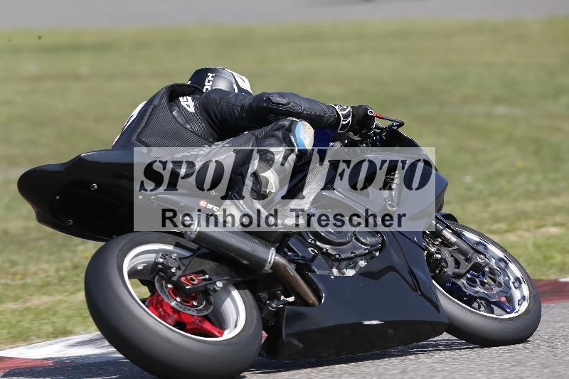 /45 10.08.2025 Plüss Moto Sport ADR/Freies Fahren/backside